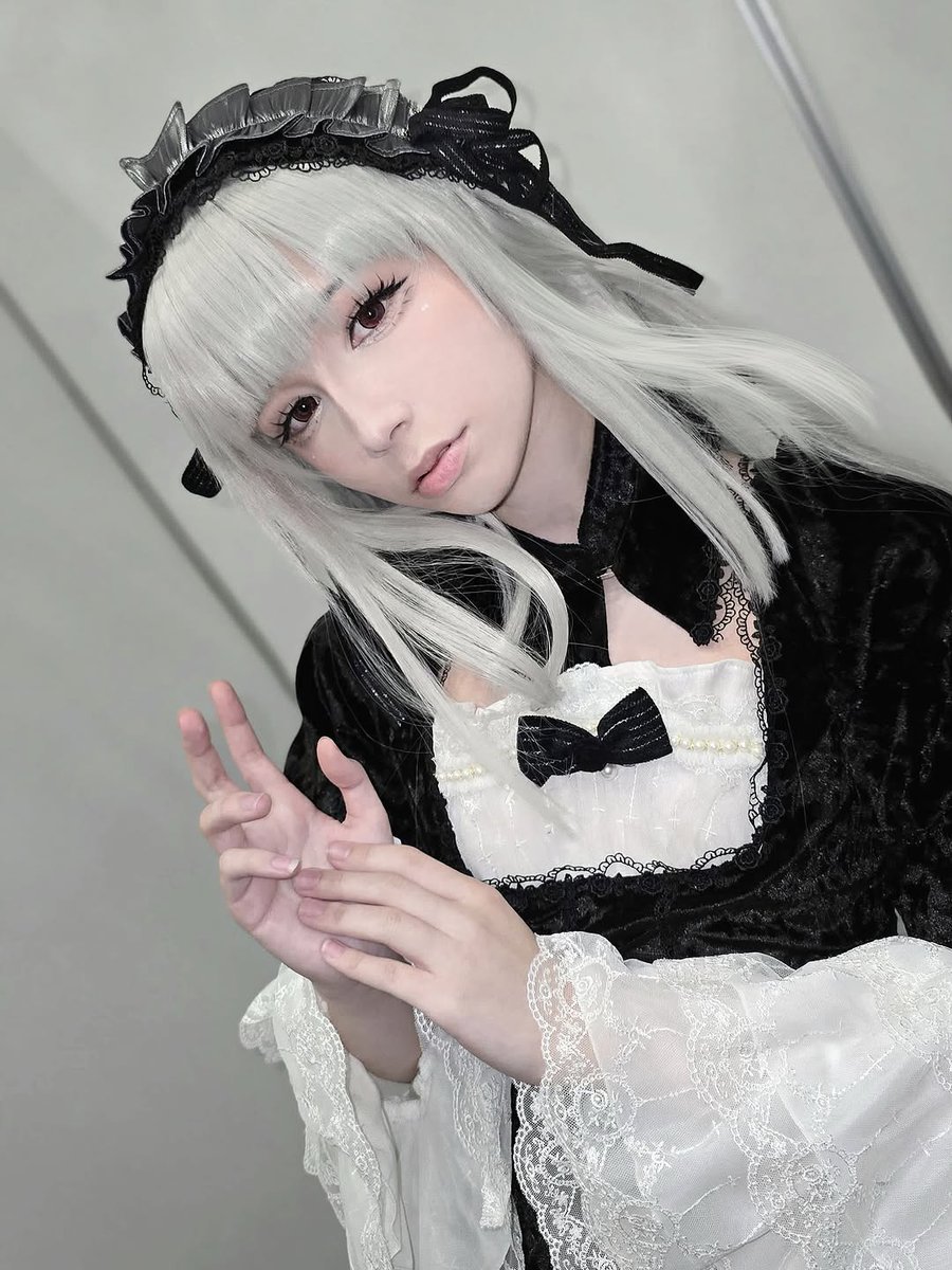 PAdams58306's tweet photo. ng Polaris Hamburg, I wore this cosplay and it made me realize how much I love pretty dresses :3 -w- https://t.co/RE4uVHPi9G