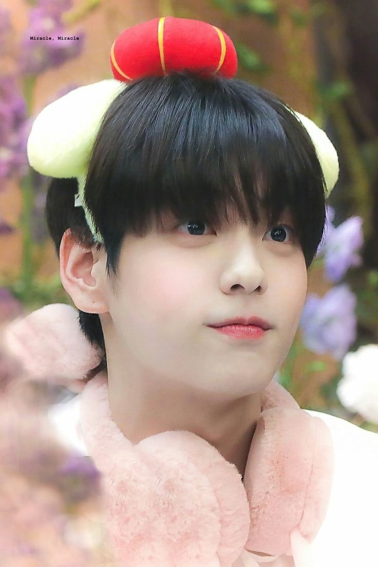 MYsputnik_1205's tweet photo. #SoobinTXT 
데뷔초 수빈이는 냉한 토끼적인 모습과 한없이 말랑한 토끼 모습이 공존해서 너무너무 귀여웠음 https://t.co/ys4hSd1UfJ