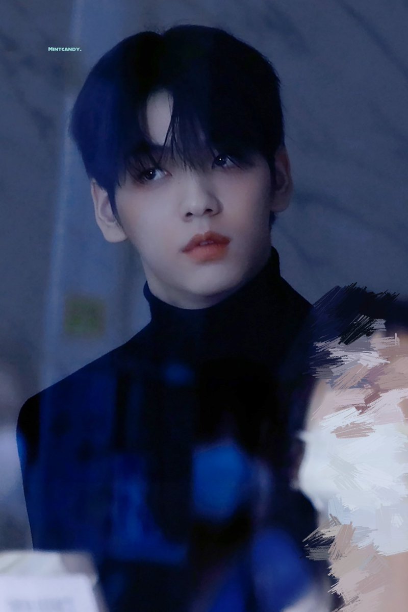 MYsputnik_1205's tweet photo. #SoobinTXT 
데뷔초 수빈이는 냉한 토끼적인 모습과 한없이 말랑한 토끼 모습이 공존해서 너무너무 귀여웠음 https://t.co/ys4hSd1UfJ