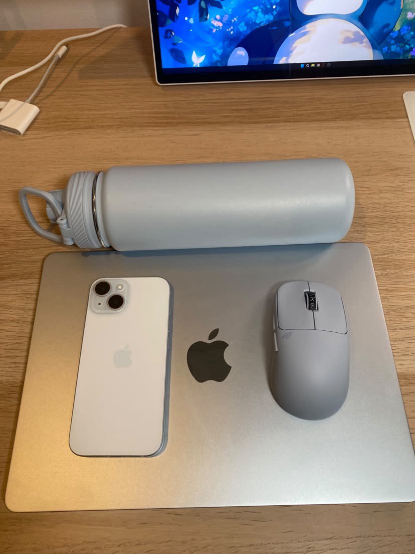 soph_setup's tweet photo. Guys I think I might like the colour blue https://t.co/NAWsajLka0