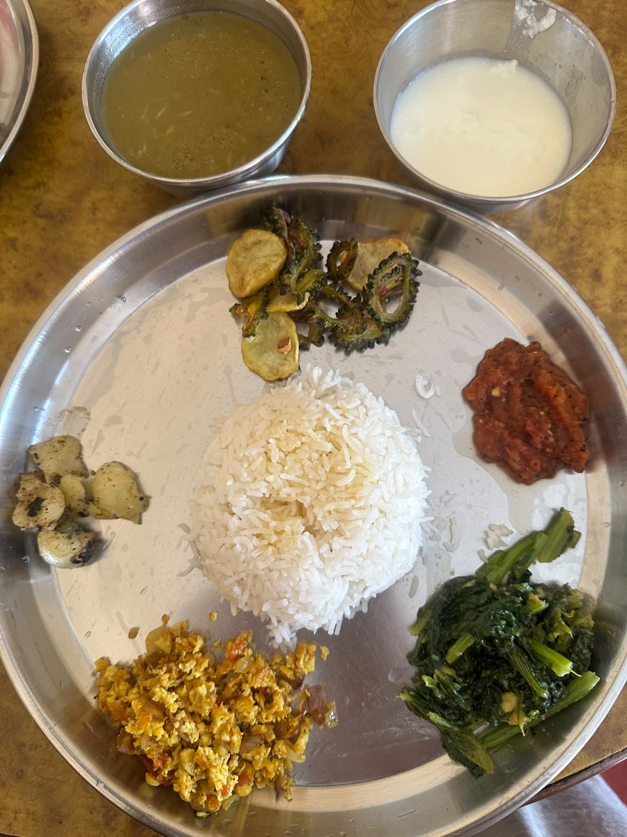 NaturalMaxxer's tweet photo. (1/3) This picture shows the food that I always consumed... traditional eastern vegetarian steamed-cooked, and balanced. 

Never lost my hair, though my father has lost it all. Would this be random? https://t.co/wsXpCYqiGn