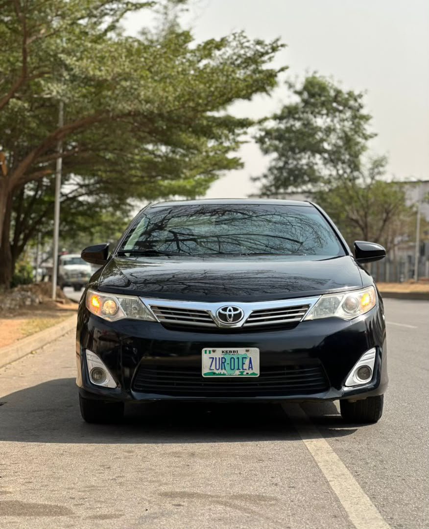 FtEE_autos's tweet photo. Neatly used 2013 Toyota camry SE in perfect condition with papers going for 8.5m Abuja https://t.co/Ci5OWmAFBs