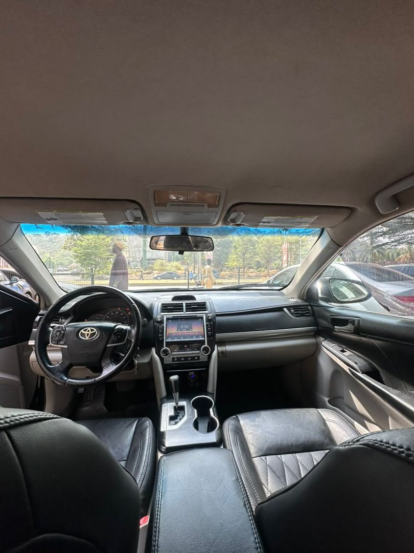 FtEE_autos's tweet photo. Neatly used 2013 Toyota camry SE in perfect condition with papers going for 8.5m Abuja https://t.co/Ci5OWmAFBs