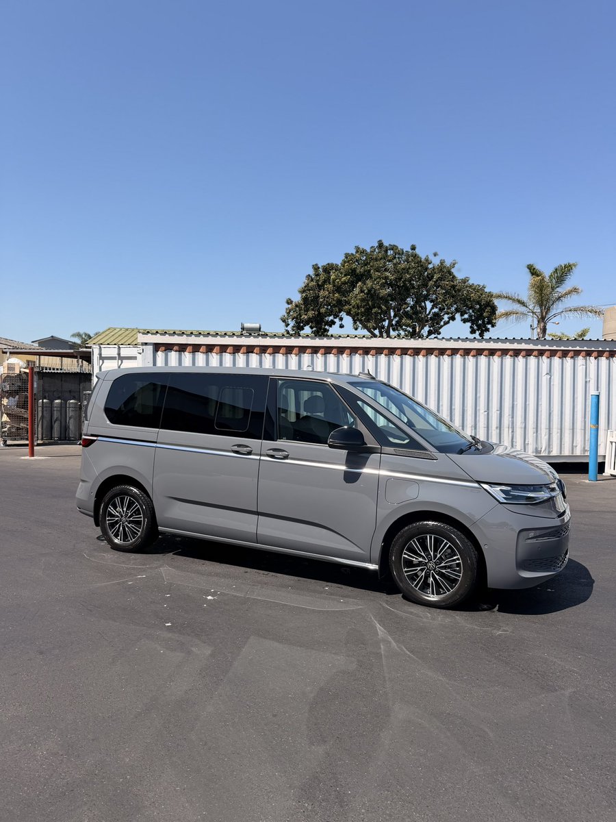 mtura712's tweet photo. Before and after 🥰 @VolkswagenSA @VWGAnews #VolkswagenT7eHybrid #Caravelle https://t.co/c4wNdktk9y
