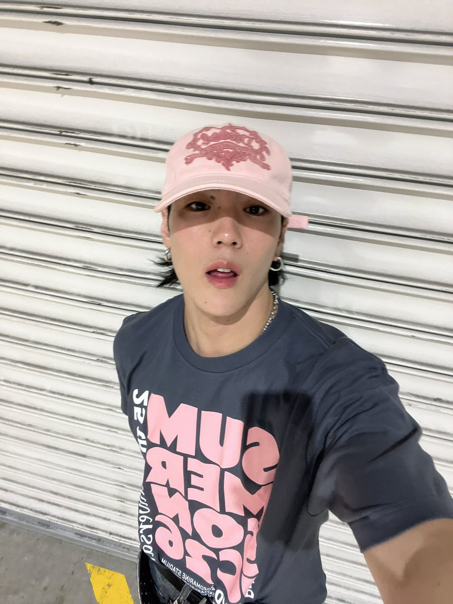bobi_ahahahahah's tweet photo. 白い長袖・黒髪イケメンののすけ
はTJBBの兄貴！ 
LDHオーディション初挑戦です🤲🏻
イケメンなのに超お茶目で、スイッチが入るとマシンガントーク！ 😮‍💨
タコ並みの軟体パフォーマンスと抜群のコレオセンス、キレのある足首に注目👀

@NOSUKE_good @tjbb_ 
#CDTVライブライブ
#LDH選抜
#TJBB 
#NOSUKE https://t.co/VLFXS4aPrF
