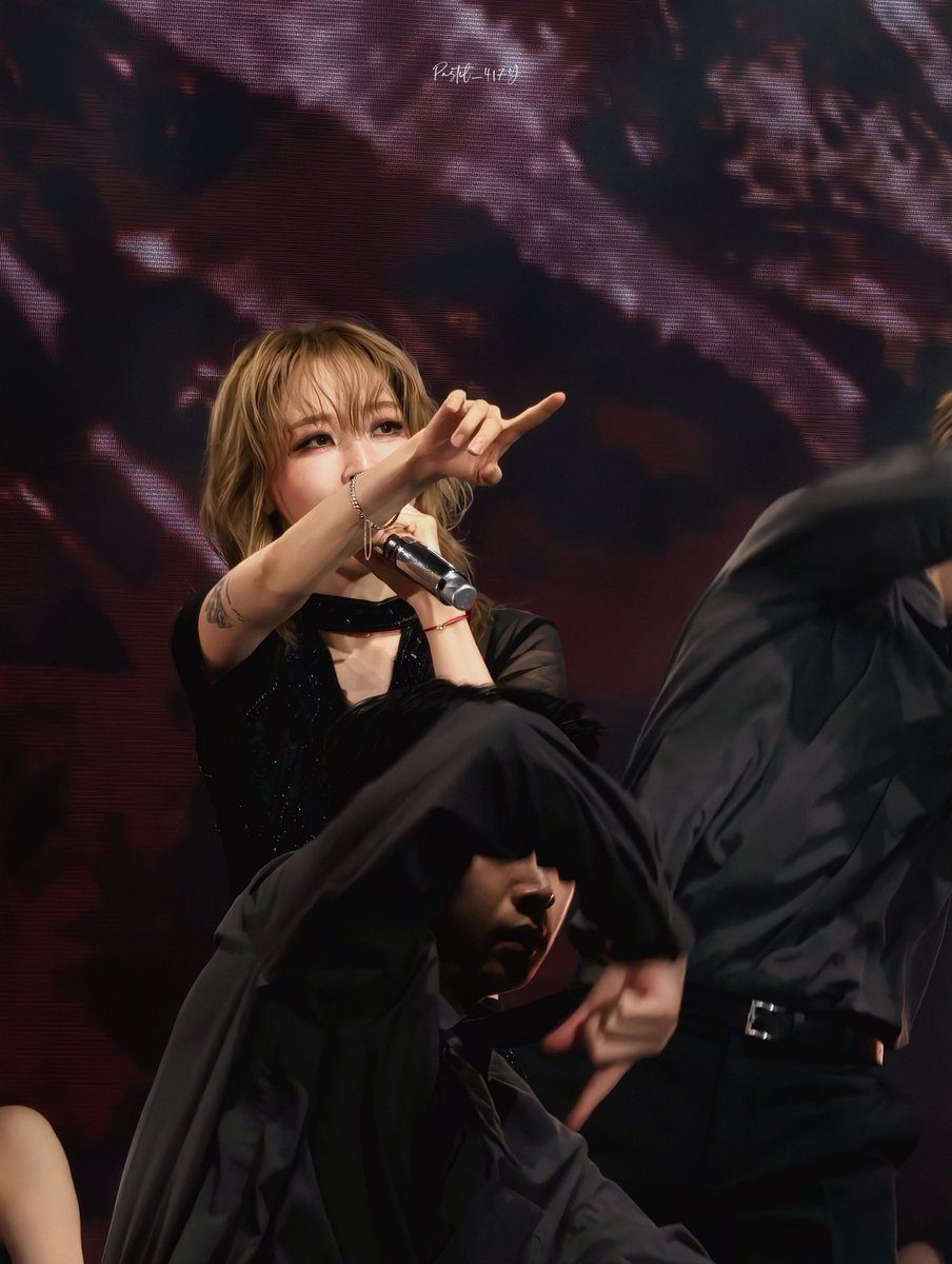 Pastel_417Y's tweet photo. 261004 마마무 WORLD TOUR [4WARD]     
IN HONG KONG    

🪤

#MAMAMOO #마마무 #문별 https://t.co/wHno5owSqv