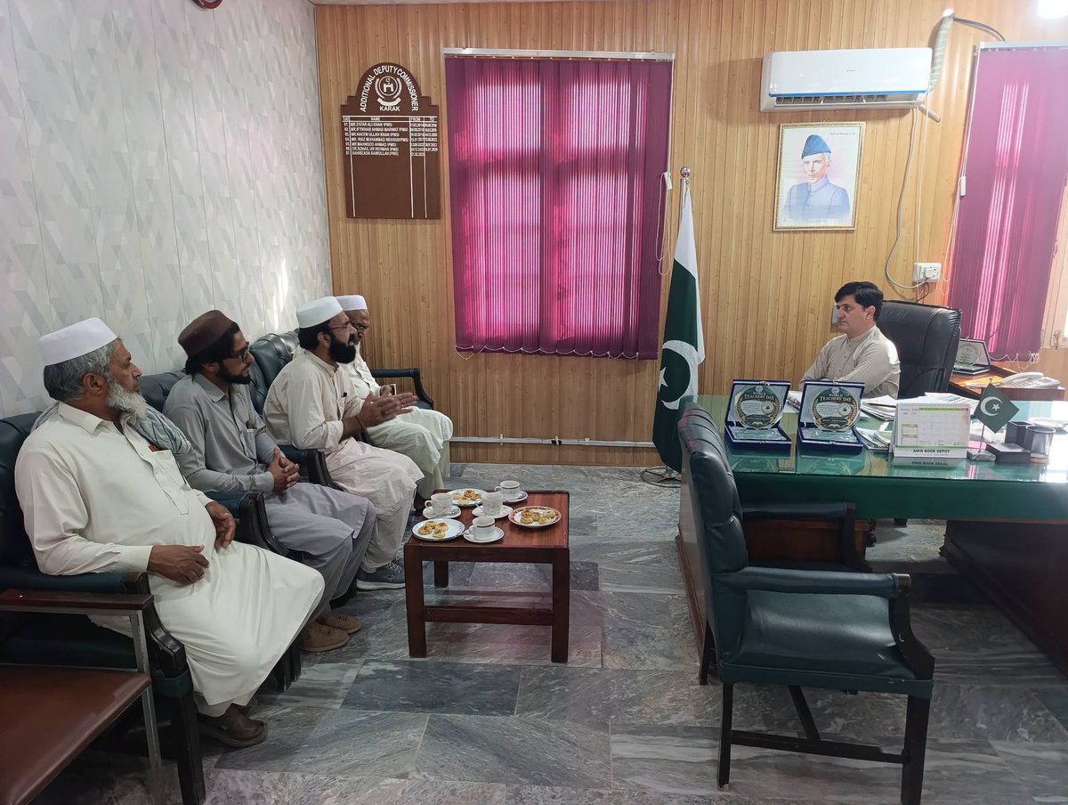 soniayousafzai1's tweet photo. Teachers’ Day — Karak
On World Teachers’ Day, ADC General Karak Sahibzada Samiullah visited government schools, met teachers, reviewed educational facilities, and appreciated their services.
#AbsolutelyGreatCDF #GloballyHonouredCDF #PakPrideCDF #GreatRespectForCDF #SymbolOfStre https://t.co/2k3qh04ILT
