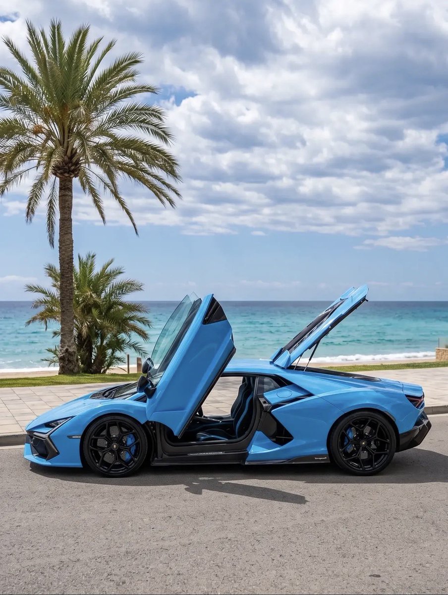 Trendverse22's tweet photo. Light blue never looked this dangerous. 💙🔥 The Revuelto is a different kind of beast. https://t.co/nmK8yXbcmW