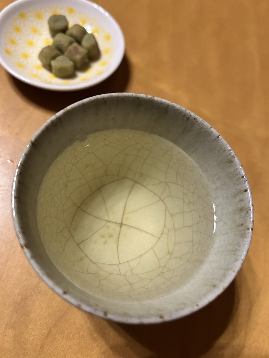 yahhoh's tweet photo. 今宵は #出羽桜 を。独特の味わいだね^_^ https://t.co/RxapD8LPze