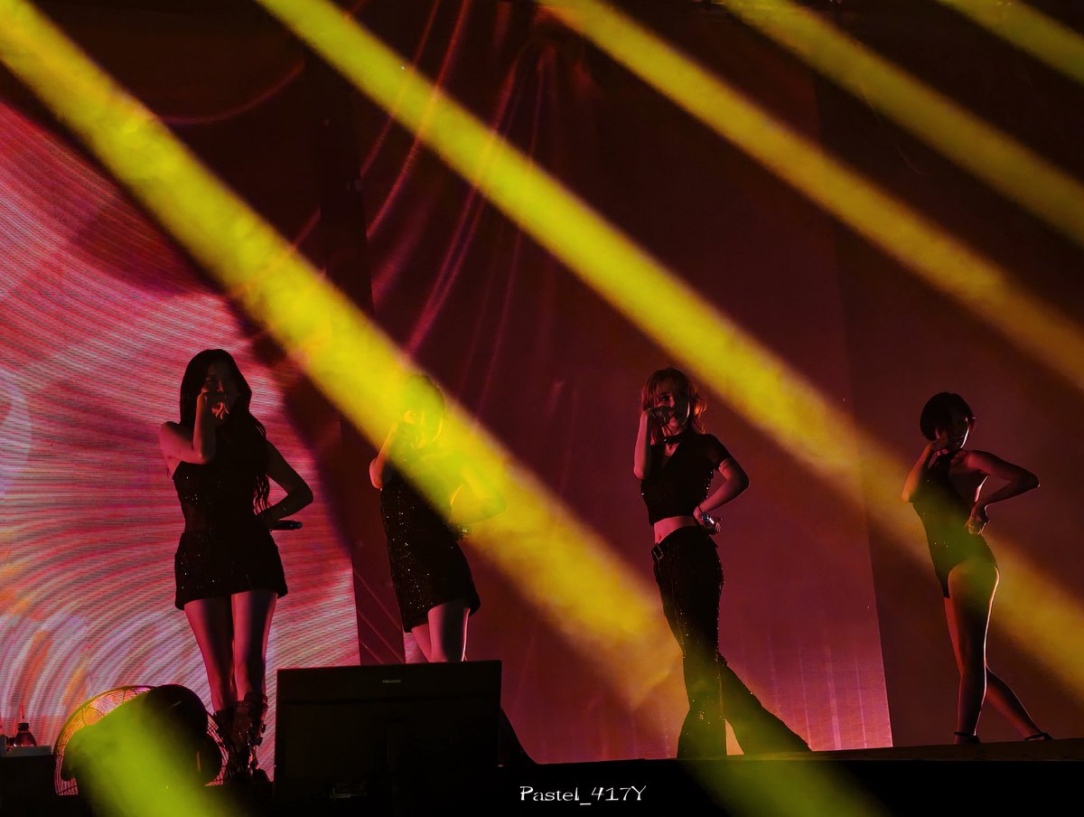 Pastel_417Y's tweet photo. 261004 마마무 WORLD TOUR [4WARD]     
IN HONG KONG    

We will be remembered 

 #MAMAMOO #마마무 https://t.co/IEt4svHliK