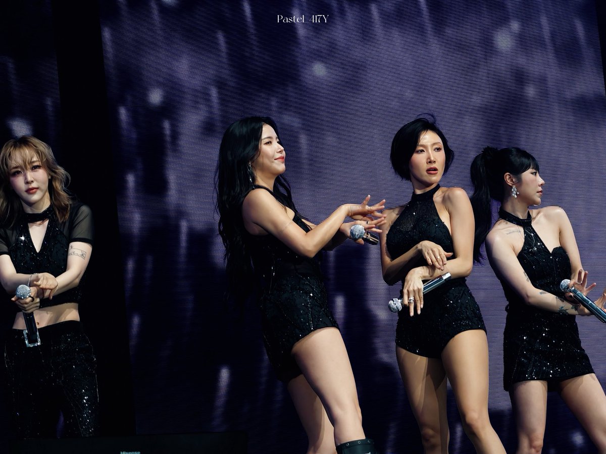 Pastel_417Y's tweet photo. 261004 마마무 WORLD TOUR [4WARD]     
IN HONG KONG    

We will be remembered 

 #MAMAMOO #마마무 https://t.co/IEt4svHliK