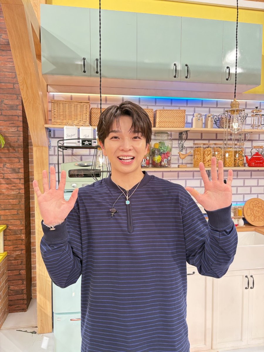 milk_info's tweet photo. 【テレビ出演情報📺】
10月7日(水)21:00〜放送
テレビ朝日「朝メシまで。特別編」に
M!LKより #塩﨑太智 の出演が決定！
※一部地域で放送時間が異なります

https://t.co/KgS5GgH1oK
ぜひ、お楽しみに！
@asameshi_made
#朝メシまで
#MILK https://t.co/hiuZ1zB1Rq