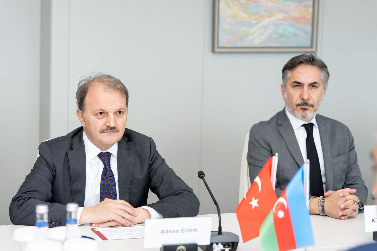 dtseagovaz's tweet photo. Nazirlikdə Türkiyənin əmək və sosial müdafiə nazirinin müavini Adnan Ertemin başçılıq etdiyi nümayəndə heyəti ilə görüş olub.
➡️ https://t.co/UaGDmfBMQf
#ƏƏSMN #DTSEA #CSGBakanlik https://t.co/ce9kXKRuK3