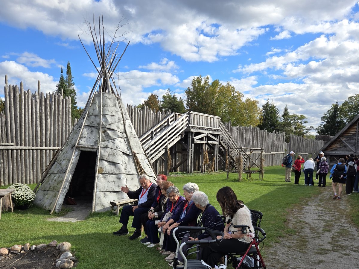 orderofmalta's tweet photo. The Grand Master’s journey continued to Midland, Ontario, with the traditional annual pilgrimage to the Canadian Martyrs’ Shrine.
https://t.co/Db1YjFjJWL https://t.co/JHtqdSRcJu