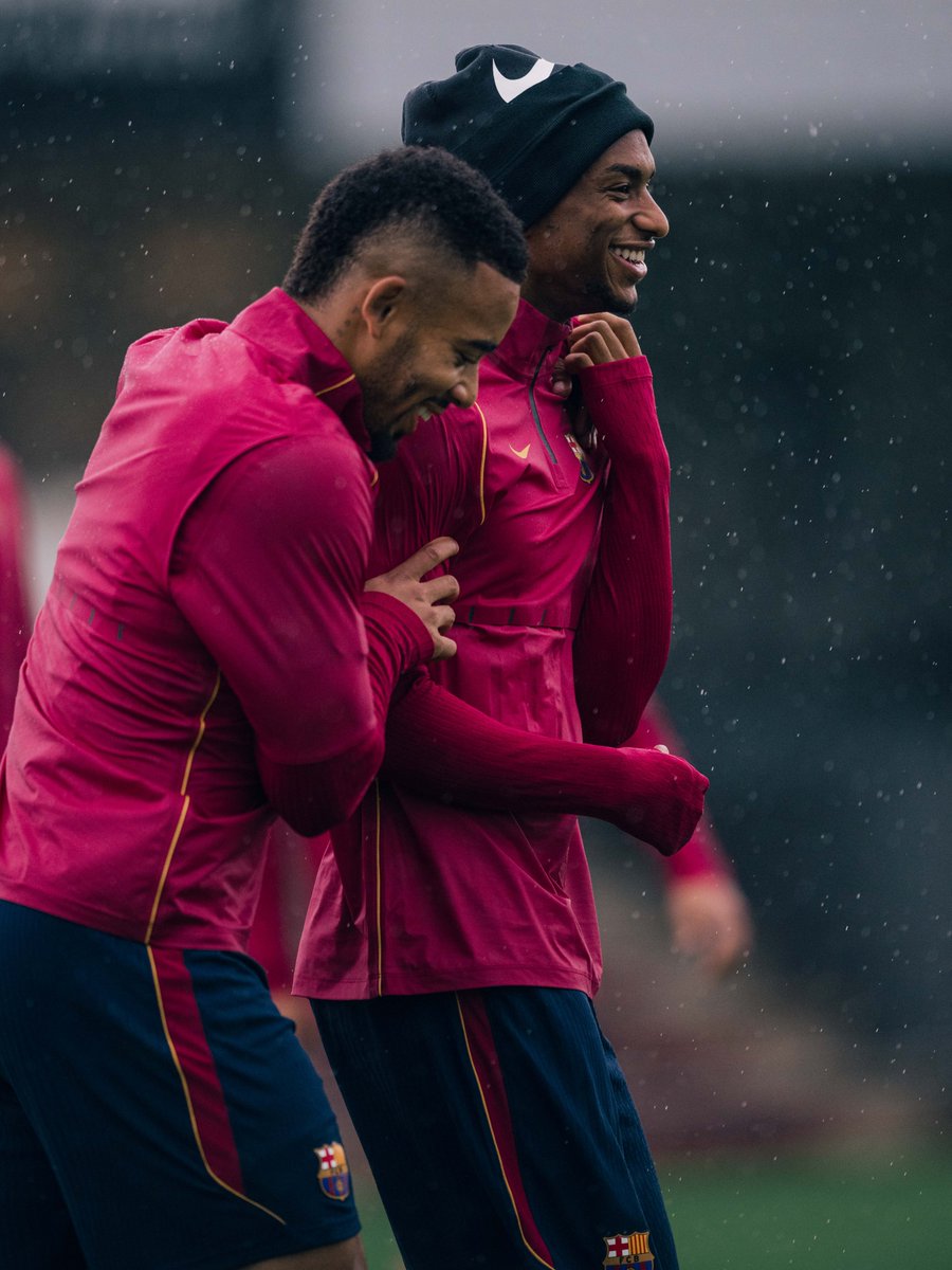 FCBarcelona's tweet photo. Glad to see you back, lads! 🤗 https://t.co/voSW9p1I05