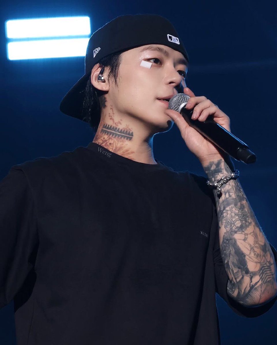nvurxv's tweet photo. 이날웑재얼굴씹상타치 https://t.co/HL5KxSyPCX