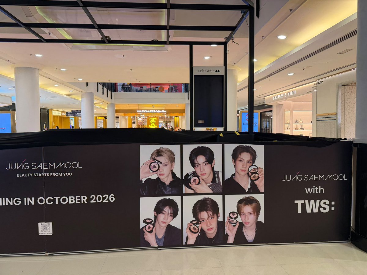is42bella's tweet photo. tws jungsaemmool finally opening in malaysia! 🤩

thanks for the pics @woonmyungzzie 🫶 https://t.co/aGOgZQjBYE