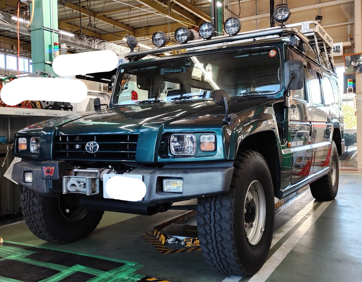 Ai300198201's tweet photo. やはり大きいですね～
#トヨタ
#TOYOTA
#メガクルーザー https://t.co/ZcZdtUldQ7