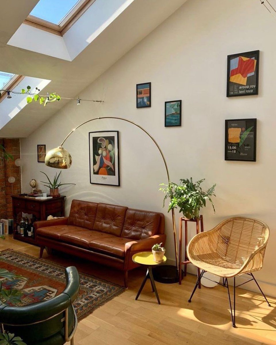SoraHikariii's tweet photo. Mid-century modern home inspiration✨ https://t.co/xFxiNOh3VE