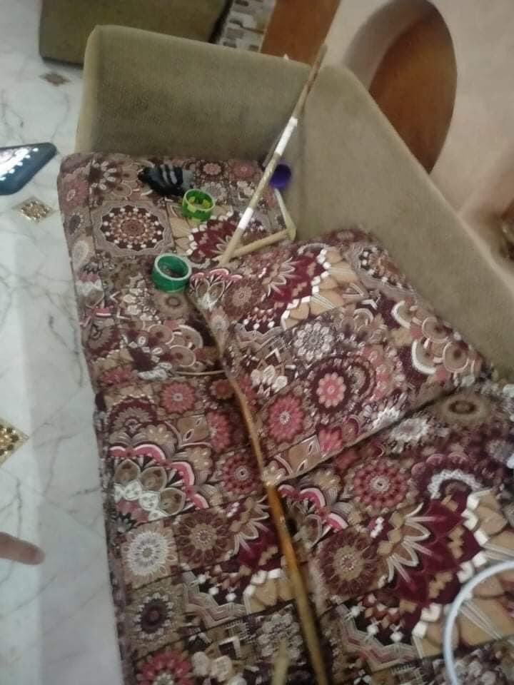 19reil's tweet photo. جريمة بشعة تروح ضحيتها الطفلة اليمنية لقاء جهاد 13 عاماً في القاهرةحيث عُثر عليها مقتولة بعد تعرضها لتعذيب وحشي بالضرب الكي الصعق بالكهرباءوالحقن بالإبر على يد عمها بحجة تربيتها حتى الآن لم يتم الحكم عليه منذ2022.
#عنف_اسري
#عنف
#قتل
#fyp #نسويات_اليمن #نساء_اليمن_احرار https://t.co/QgyFEHo4FZ