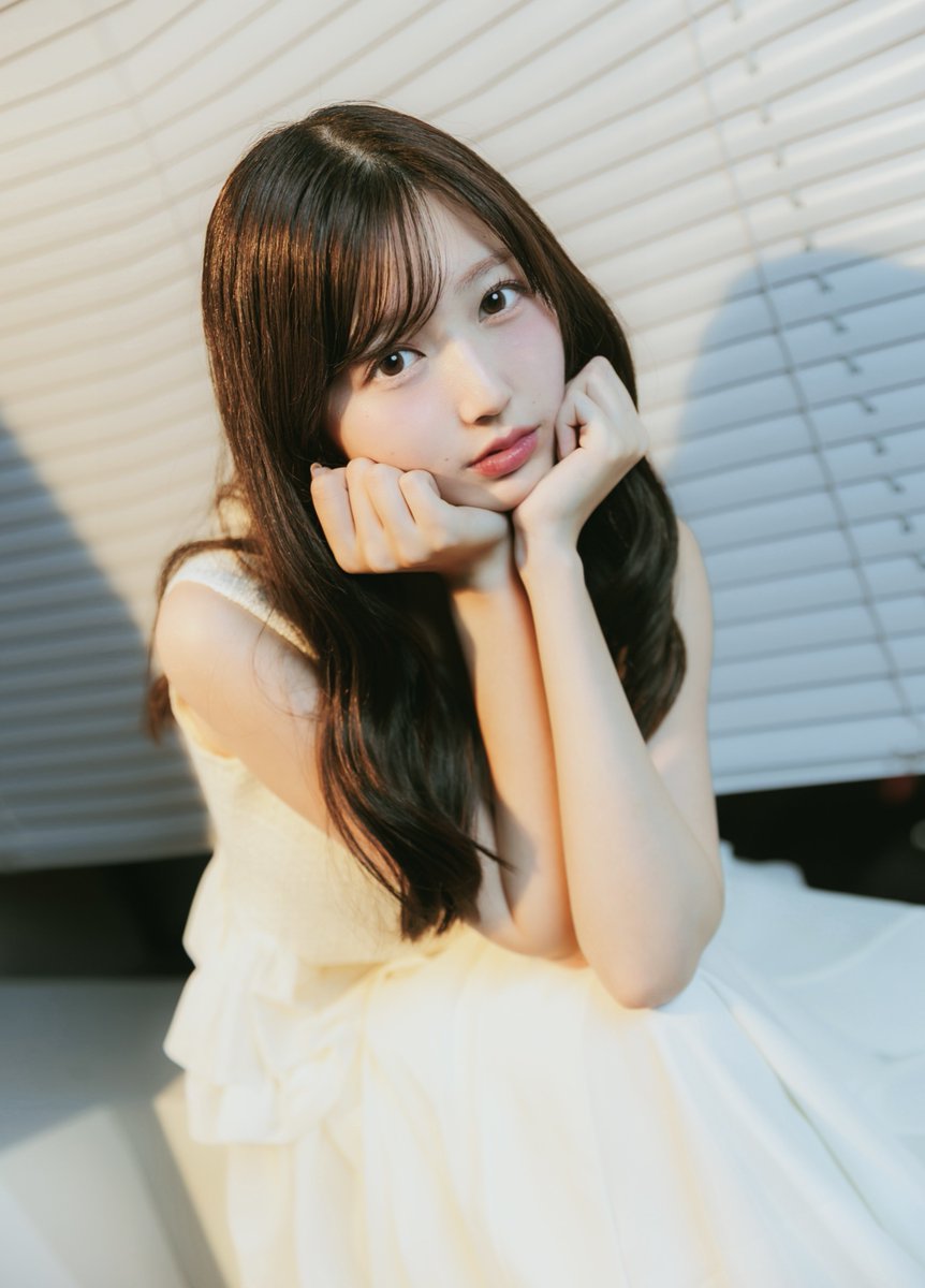 s_reina_mv0923's tweet photo. 「なんで私がそこにいないんだろう...」

そう思ったことが、もう一度アイドルを目指すきっかけでした。
⁡
メガバンクを9か月で退職して、今はMixVeilとして活動しています！

あのとき何を考えていたのか、どうしてもう一度アイドルをやろうと思ったのか、これからどうなっていきたいのか、全て赤裸々にお話させていただきました！

「ENTAME next」さんに、前編・後編にわたって掲載していただいております。

普段SNSではあまり話していないことも話してるのでよかったら読んでください💙

前編
https://t.co/bqOdVcjjdA

後編
https://t.co/AIjiURm0z6