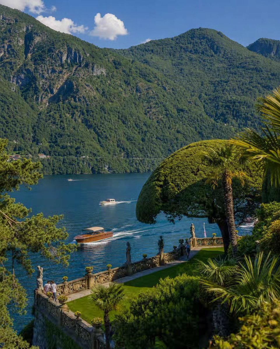 Alina_bloom79's tweet photo. Lake como, Italy.. https://t.co/7DSFmjmbG9