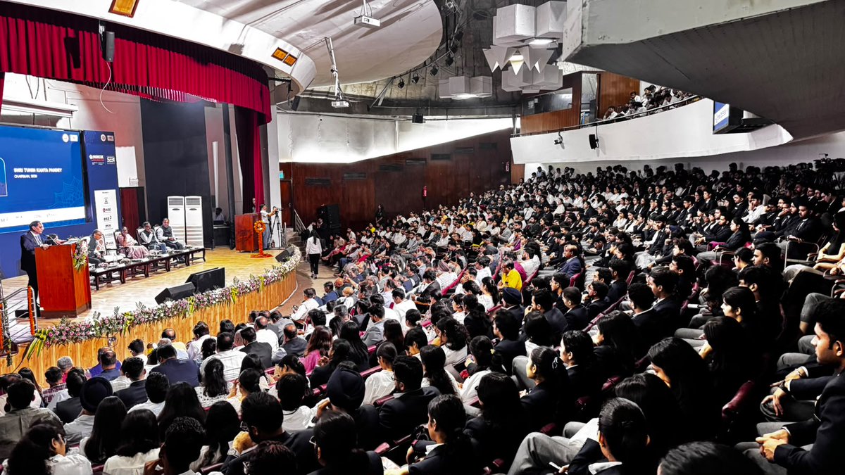 SEBI_updates's tweet photo. Chairman, SEBI, launched the nation-wide investor awareness initiatives under Project Jagrook at an event organized at Panjab University, Chandigarh, today. 

Full text of his address is available at the following link:
https://t.co/drGm8sUNaP https://t.co/HjbrtR9xNe