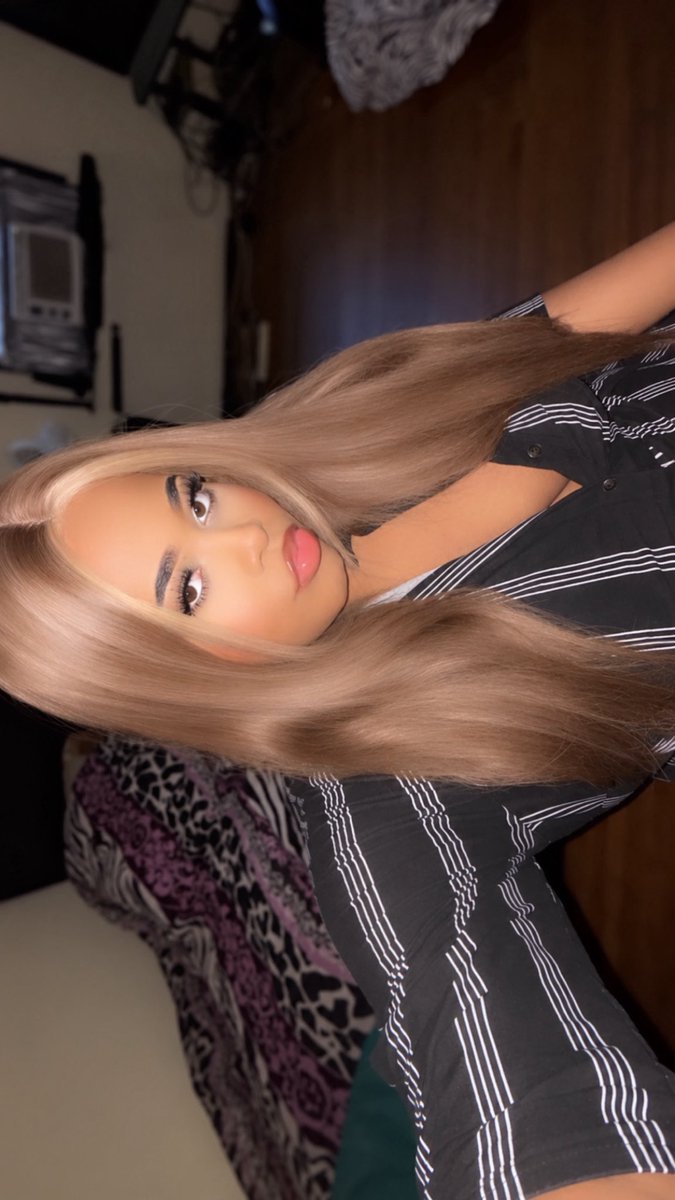 kittenbratt's tweet photo. love being a pretty girl #sexy #facecard https://t.co/58mNq78NfH