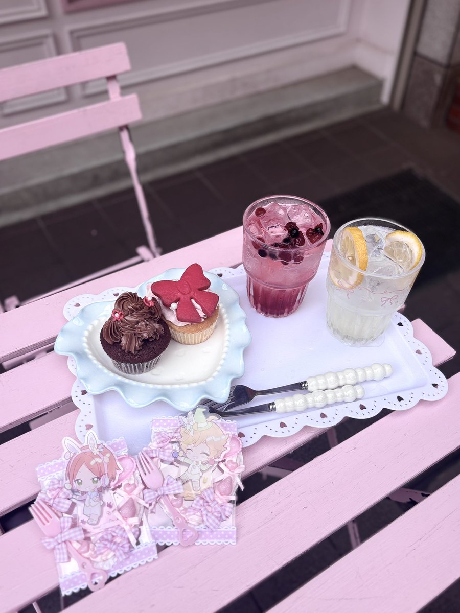 ran2op's tweet photo. 📍 Cake with 新宿本店
2人ともピンクが似合うᙆƶ♥ https://t.co/HY7YPnv6ho
