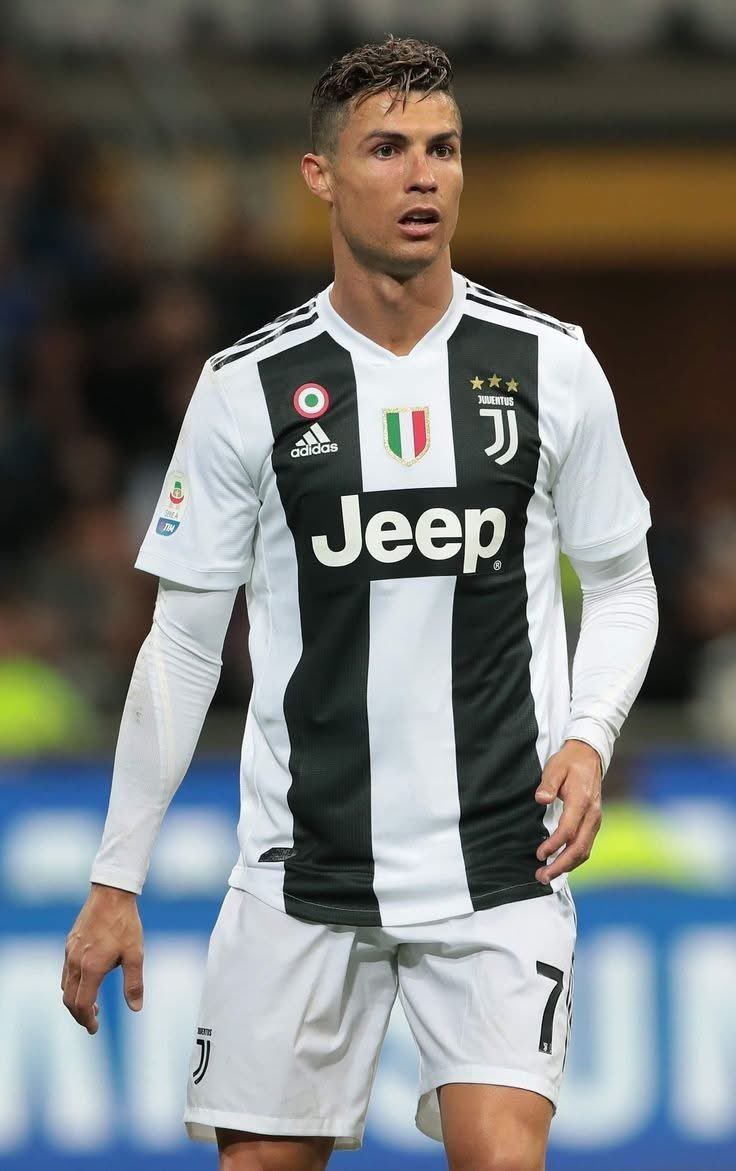 KINGTITO06's tweet photo. Cristiano Ronaldo is officially the Second-Worst free-kick taker in serie A history

Scored one out of 73 free kicks in juventus 

#juventus https://t.co/bI2bamArpN