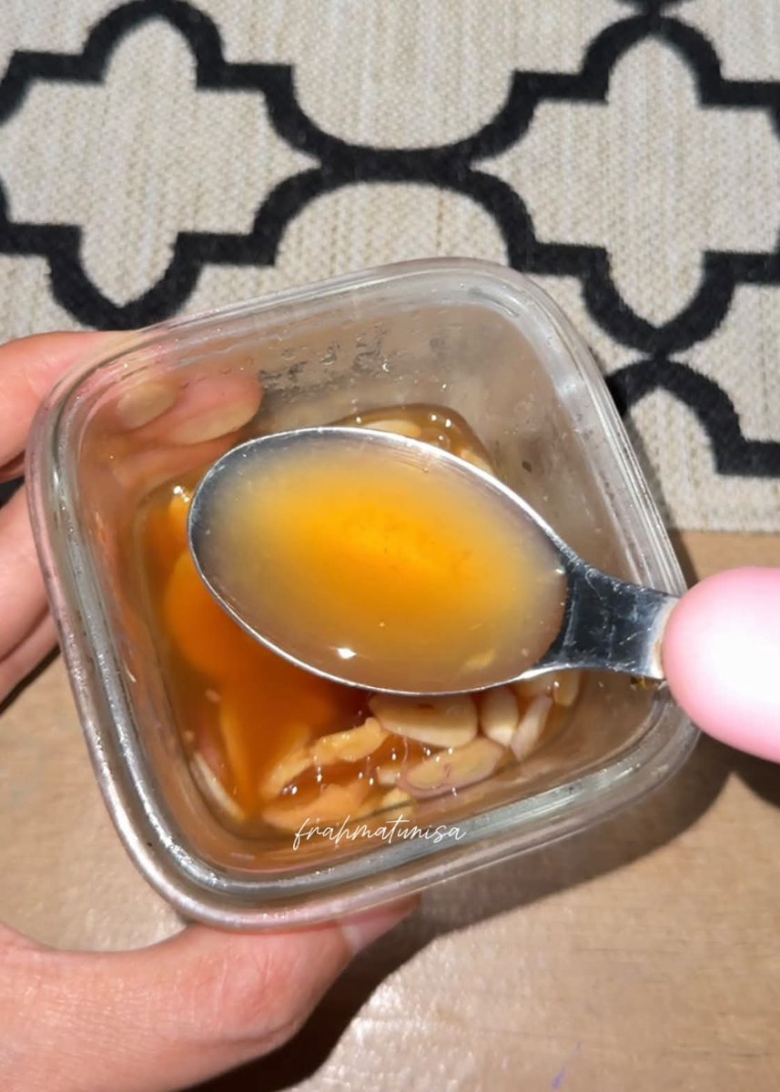 devijahuafa's tweet photo. alhamdulillah anakku sembuh dari batuk pilek pake resep dari dr.Nisa‼️
emang gak aku biasain minum obat kalo sakit, qodarullah malah lebih cocok &amp; manjur pake herbal, makasih dok semoga jadi amal jariyah ya🥹✨ https://t.co/lTrdyMH9d9