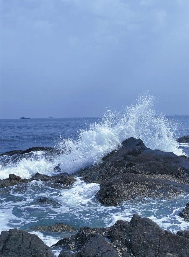 AnastasiaWads's tweet photo. Hoy visité el hermoso Cabo San Diego, donde el viento marino acaricia las rocas y la arena brilla bajo el sol.， https://t.co/BUlG7rm7Xr