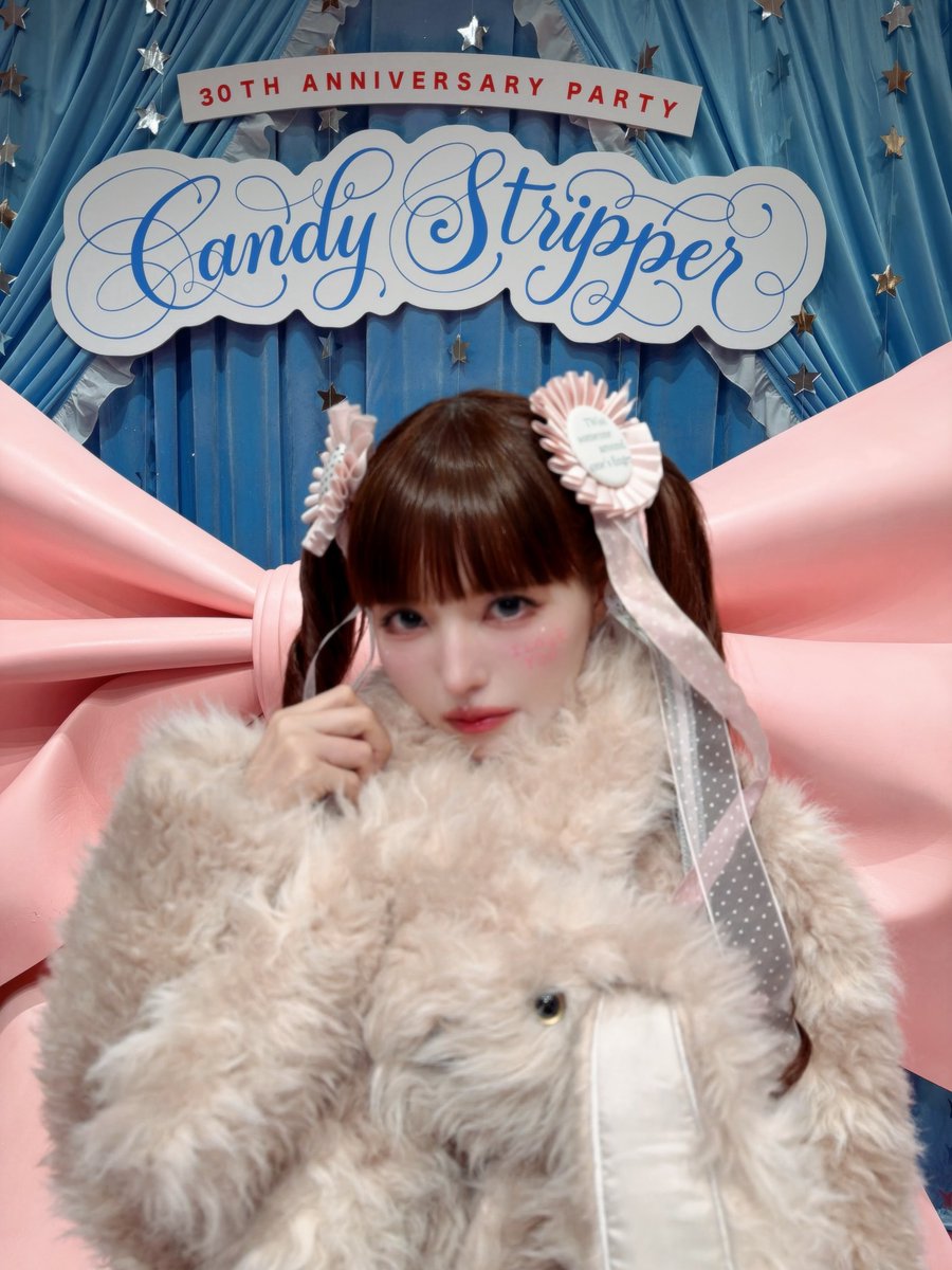 tsubasamasuwaka's tweet photo. Candy  Stripper 30周年ファッションショー！🎀🎀🐼

生まれて初めてのコロネヘア🥐 https://t.co/VkvPN18EJ5