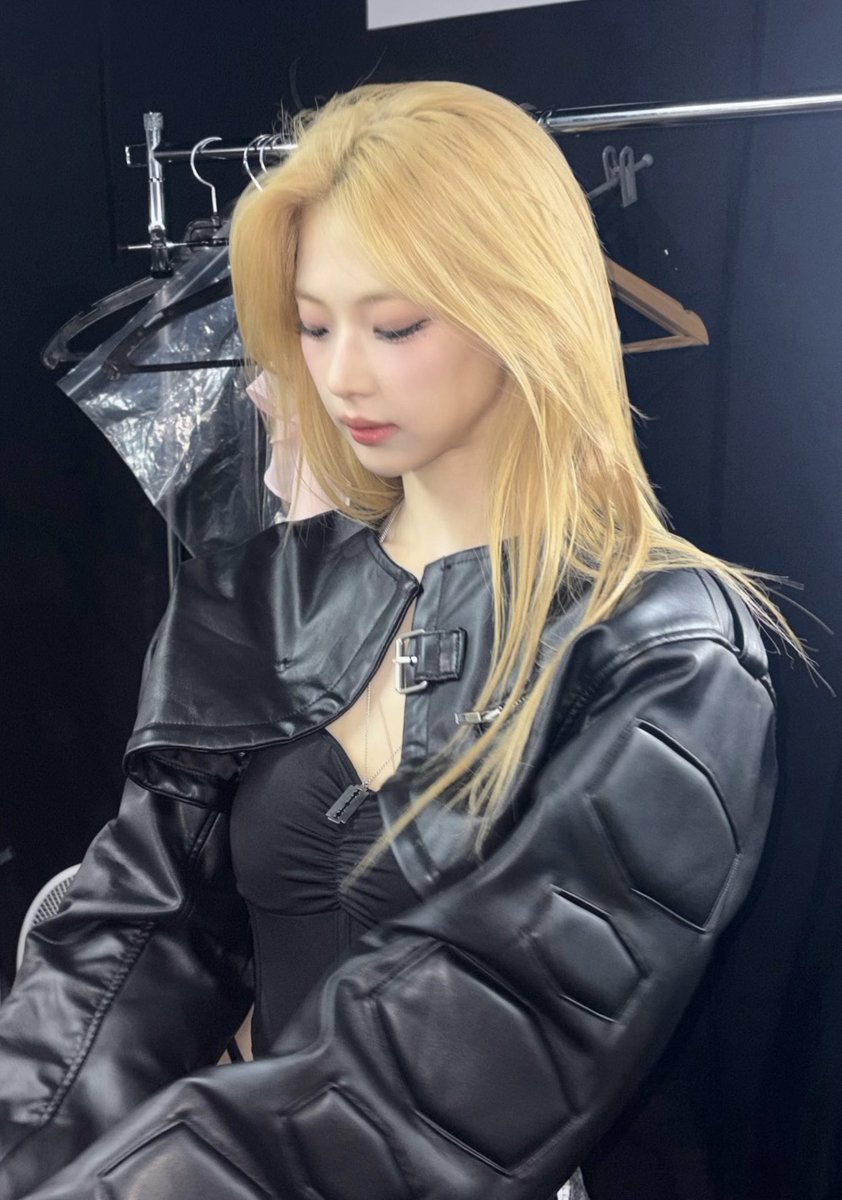 kawairated's tweet photo. she’s so beautiful it’s unreal https://t.co/aRqnnVil4Y