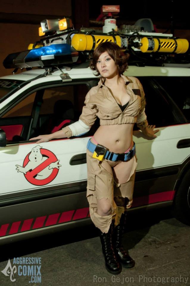 KRMedulla1983's tweet photo. Happy first #MiaMonday of October, fellow @AniMiaOfficial fans! Have a good week? It mostly rained. But I spent time with my German shepherd niece Popcorn. Because my all-time favorite movie was on TV last night, here are pics of Mia in cosplay from it. Be safe out there. https://t.co/5Y9fTwUcM9