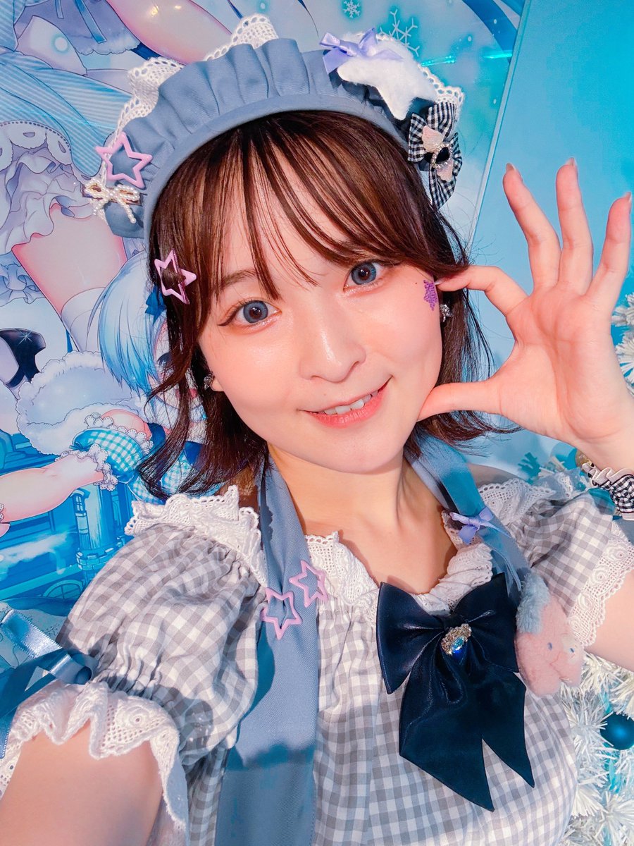 fuyupi__'s tweet photo. 26.10.05
#リリアンキュキュ
入国68回目

冷夢ちゃん卒業にかけつけた復活ましろさんに久しぶりに会いに❄️また会えるとは🥹
昨年のましろさん卒業以来初めて会えて嬉しかった〜🫶元気そうで何より！
他にもれんげちゃんとまうちゃんもいて3-5年前くらいのわちゃわちゃとした懐かしい感じを思い出した✨ https://t.co/CsiOKdZH95