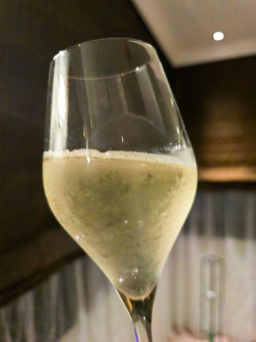 show_ism's tweet photo. 【速水奨】
今井君、誕生日おめでとう。
🥂 https://t.co/oQMhaQ1j4Q