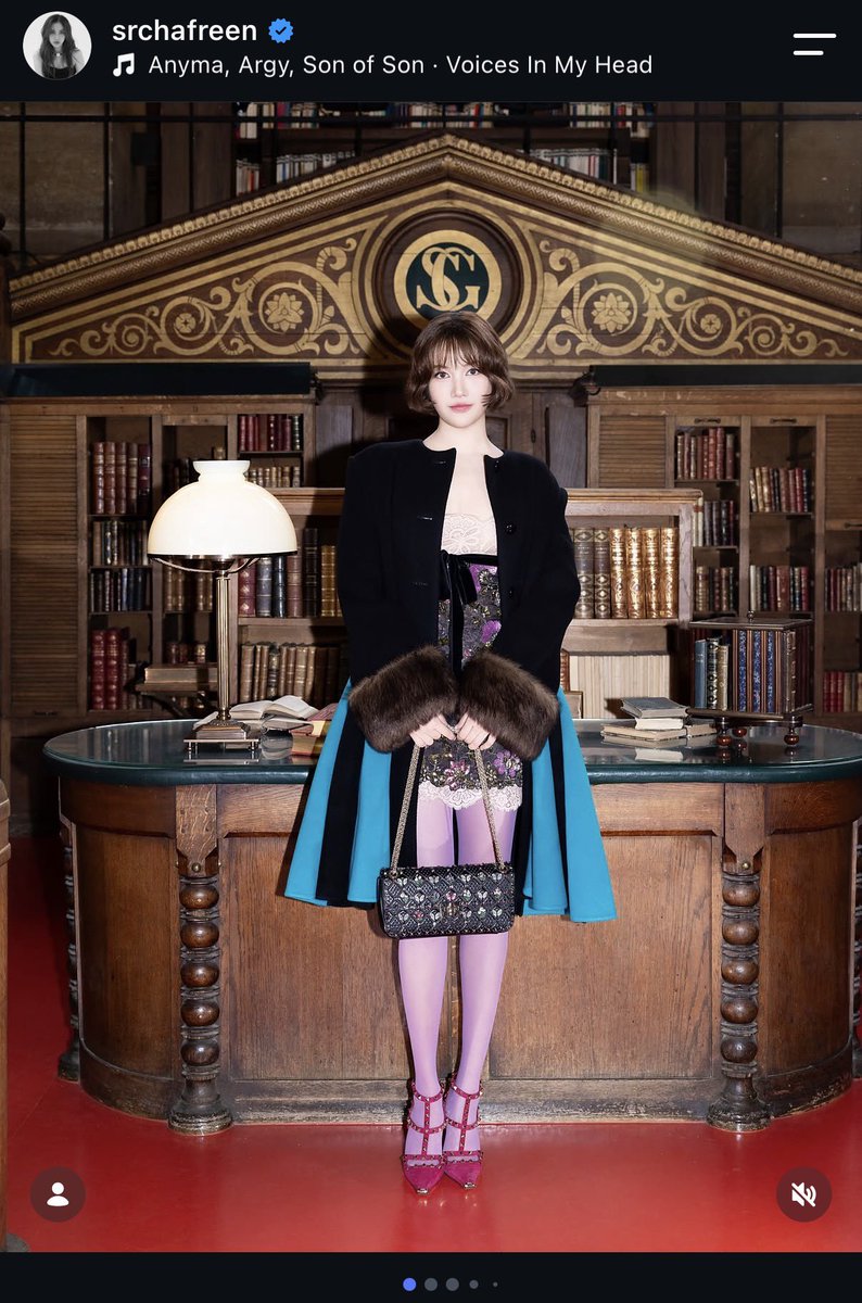 freenfanclub_'s tweet photo. 📷 𝗜𝗚: srchafreen 

“📖🩷A CHAPTER TO REMEMBER 💚📚”

@srchafreen
@MaisonValentino
@valentinoTH

SAROCHA X VALENTINO PFW SS27
#ValentinoSS27xFreen
#ValentinoAntibiblioteca
#ValentinoGaravani
#srchafreen
#PFW https://t.co/8X0cVyuRZk