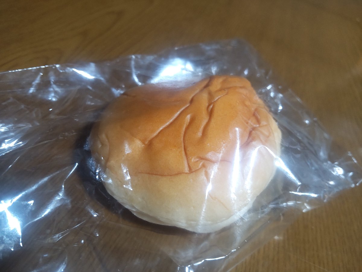 nt_Bean's tweet photo. 食べてもいいのかな？
#なんとぶ https://t.co/4EgH1Fs7o7