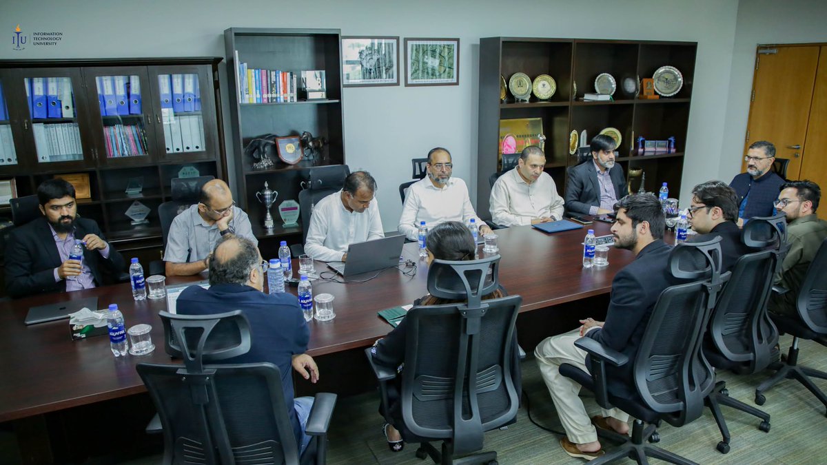 ITUPunjab's tweet photo. Building on the recent MoU, a delegation from the Office of AI, Government of Punjab visited ITU and met VC Prof. Dr. Adnan Noor Mian for AI-driven projects in agriculture &amp; public-sector solutions to turn research into real impact for Punjab. Punjab’s AI Vision 2029! https://t.co/MFYc5CuR7p
