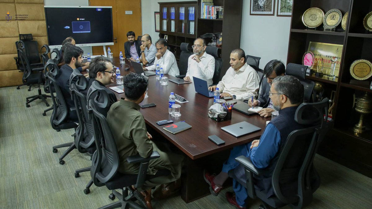 ITUPunjab's tweet photo. Building on the recent MoU, a delegation from the Office of AI, Government of Punjab visited ITU and met VC Prof. Dr. Adnan Noor Mian for AI-driven projects in agriculture &amp; public-sector solutions to turn research into real impact for Punjab. Punjab’s AI Vision 2029! https://t.co/MFYc5CuR7p