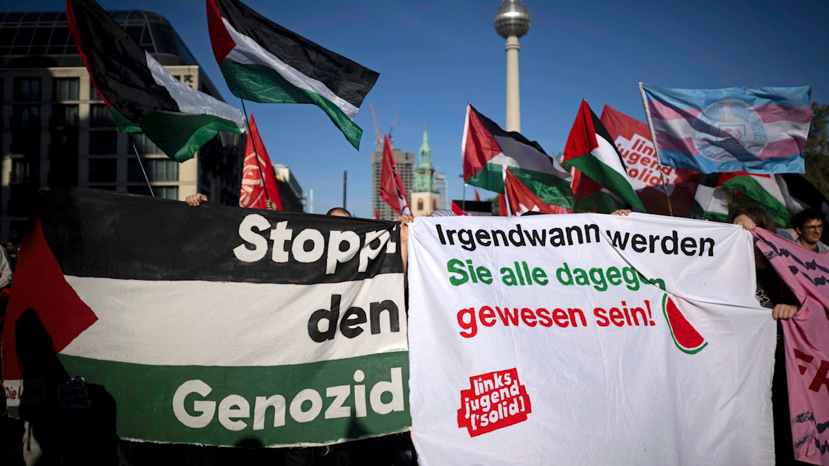 welt's tweet photo. Hessen will Leugnung des Existenzrechts Israels unter Strafe stellen https://t.co/mnHdixsMwh https://t.co/05qZrPm9e4