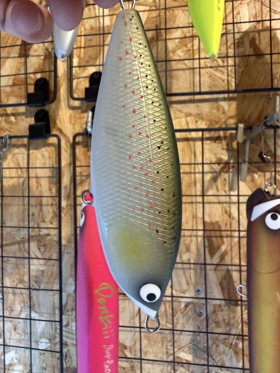 BariCraft4's tweet photo. トップコート前だけど、魚祭のイベント販売＆協賛カラー。

#baricraft
#魚祭
#太田川サツキマス
#spooner110f https://t.co/rRHDGkeRO3