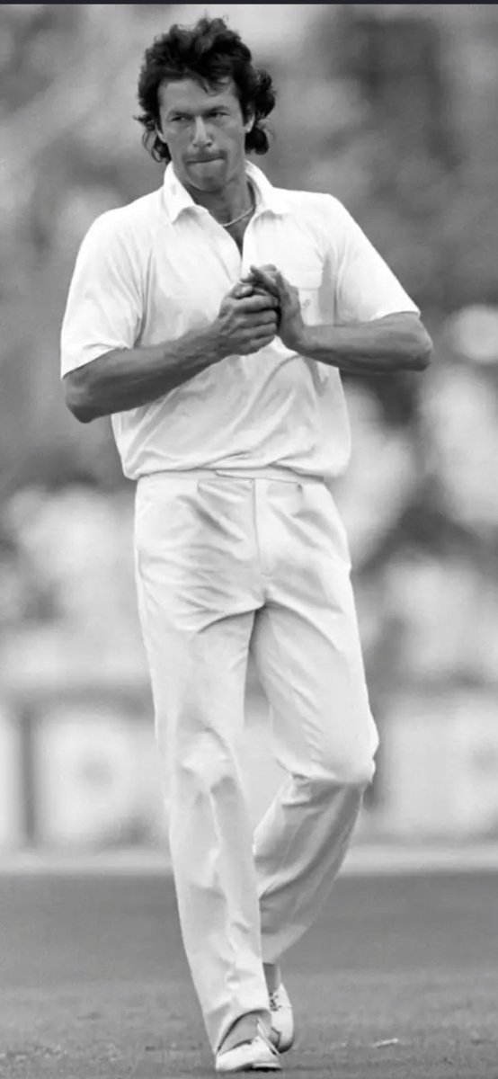 tds122's tweet photo. Birthday wishes to the great Imran Khan .  Best cricketer since Sobers https://t.co/mZL6WKM4pU