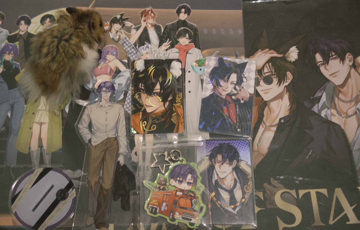 kanethau's tweet photo. WANT TO SELL/WTS ❗

TAKE ALL ONLY 580K
🕖 5 October, 20.00 WIB
📦 Manual only, harga belum termasuk ongkir
📍Bandung

Condition: ada defect sedikit di Poster Eos di bagian ujung, seperti agak terlipat

⚠️ Not for sensitive buyer
Yang reply duluan bakal aku chat 😉🤍
#warungeos https://t.co/Tq38hGVyaj