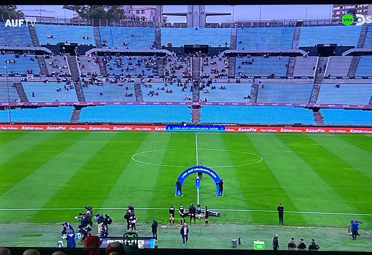 CURCCPinerolo's tweet photo. @Carneiristaa @MartinCharquero @olivera_martin1 1er foto: 🐓 - Racing 16/09/2026
Mismo rival, Mismo estadio, de visitante - The Walking Dead

2da: 🐓 - Wanderers 12/08/2026 Parque Viera (a puertas cerradas?)

Preocupate por tu equipo 😂 dicen que canjean 30.000 en el GPC y está lleno de huecos.. poco serio 😂🤏🏻🤏🏻

Jsjajsjaj https://t.co/JsjgZLUCkc