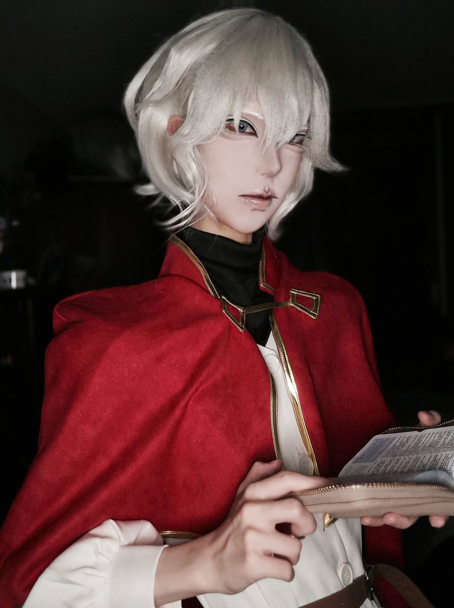 geolae70663's tweet photo. #identityv #第五人格
#nathanielnorwell #nightwatch
사특한 마녀야.
내 하늘에 계신 나의 아버지께 너의 죄를 아뢰어 간악한 너와, ���러한 너를 따르며 신의 거죽 뒤집어 걸친 그 '악마'의 얼굴을 기필코 벗겨내리라. https://t.co/SyRndY3212