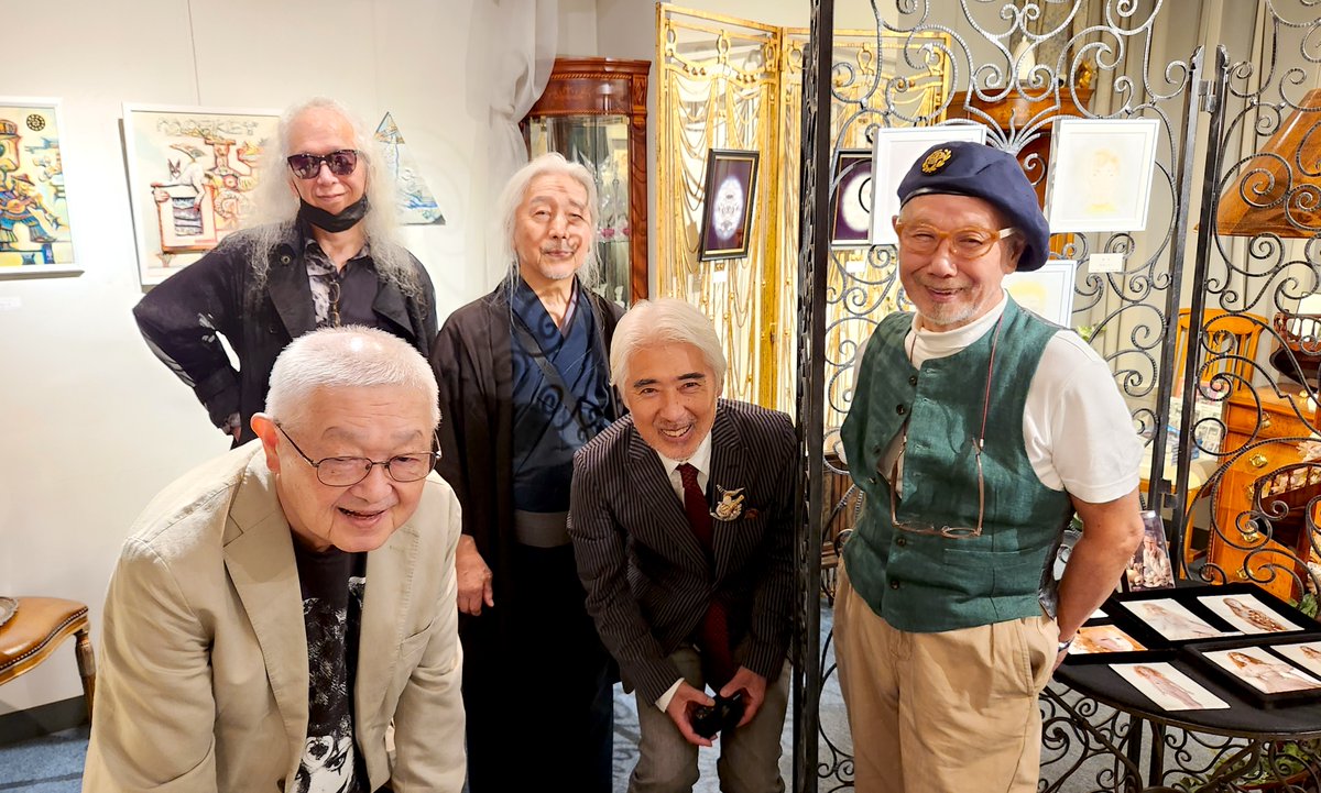 Toshiaki_Kato_'s tweet photo. 「Chanson d'automne 〜幻視の秋歌 2026」
銀座人形館にて秋のサロン展開催中です。初日と二日目は夕刻より在廊しておりましたが、沢山の方々に御運び頂きまして有り難うございました。今週10日(土)迄、宜しくお願い致します。写真は初日オープニングでご一緒した方々と。 https://t.co/9p3AXnDq6b