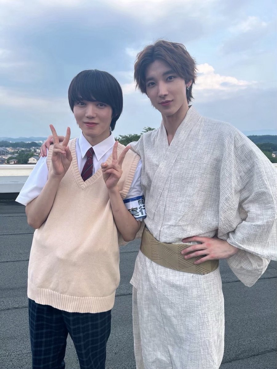 hajin_shinxx's tweet photo. they look so good together im gonna cryy https://t.co/97gIjwv7JN