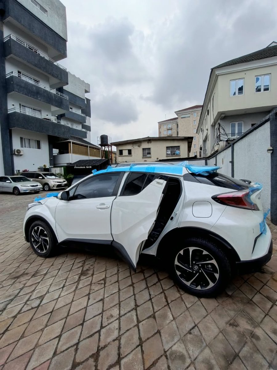 gracedevices's tweet photo. 2021 CHR Coupe High Rider
With 3.0 Turbo
High performance engine
Very Low fuel consumption
3 cameras (security reasons) 
Many functions are in this car
Location:Asaba
0803 869 4782 
Available for pickup 🔥🔥 https://t.co/kpDqhiljdl